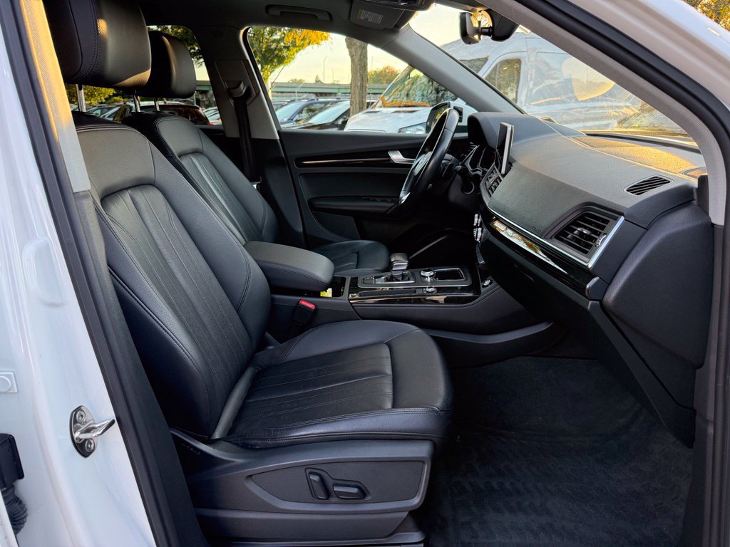Used 2019 Audi Q5 2.0T Premium Plus w/ Premium Plus Package AWD/4WD image 31