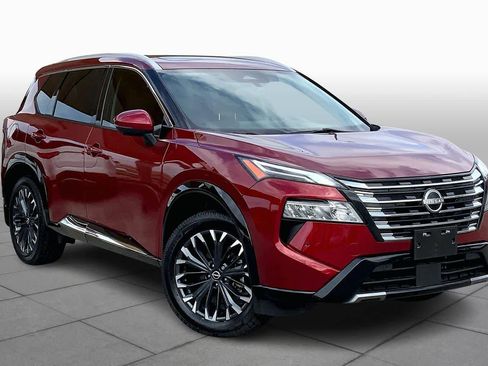 Used 2024 Nissan Rogue Platinum w/ Platinum Premium Package image 2