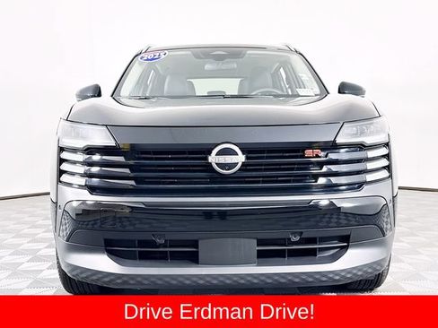 Used 2025 Nissan Kicks SR AWD/4WD image 1