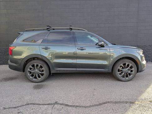 Used 2022 Kia Sorento SX Prestige w/ Rust Color Package image 4