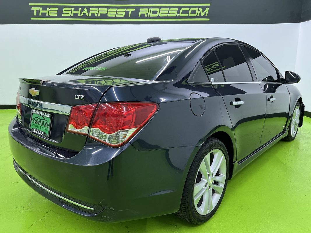 Used 2015 Chevrolet Cruze LTZ w/ Sun, Sound and Sport Package FWD image 9