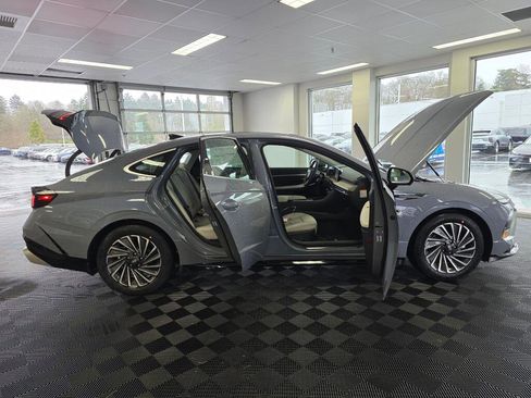 New 2026 Hyundai Sonata Limited FWD image 15
