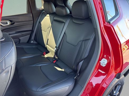 New 2026 Jeep Compass Latitude image 11