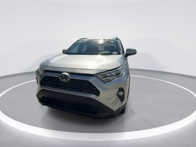 Used 2021 Toyota RAV4 XLE Premium FWD image 4