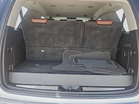 Used 2019 Chevrolet Tahoe Premier w/ Premier Plus Edition RWD image 9