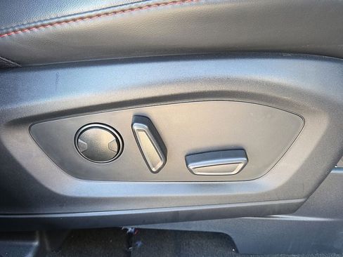 Used 2025 Ford Explorer ST-Line image 15