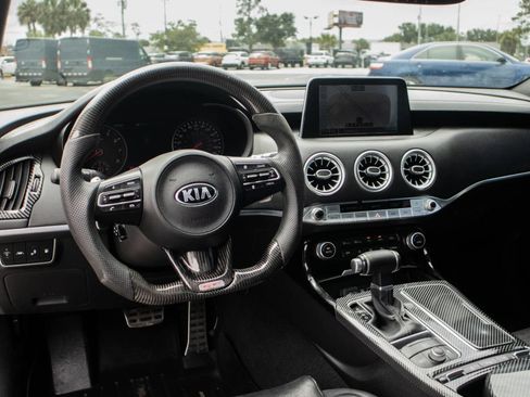 Used 2018 Kia Stinger GT1 AWD/4WD image 23