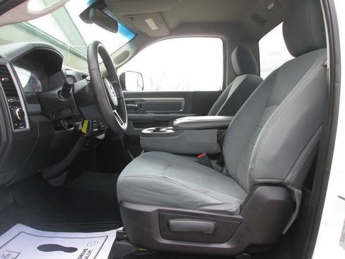 Used 2017 RAM 3500 Tradesman w/ Chrome Appearance Group AWD/4WD image 16