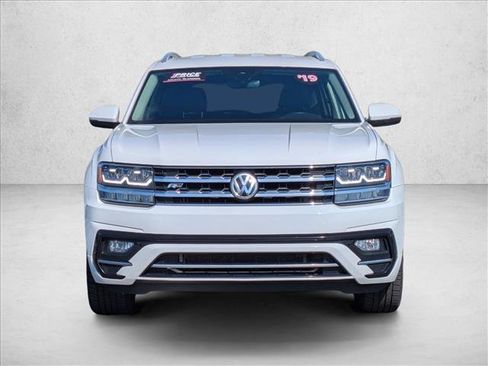 Used 2019 Volkswagen Atlas SE w/ Towing Package FWD image 2