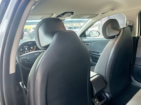 Used 2025 Kia K4 FWD image 23