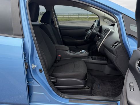Used 2014 Nissan Leaf S FWD image 20