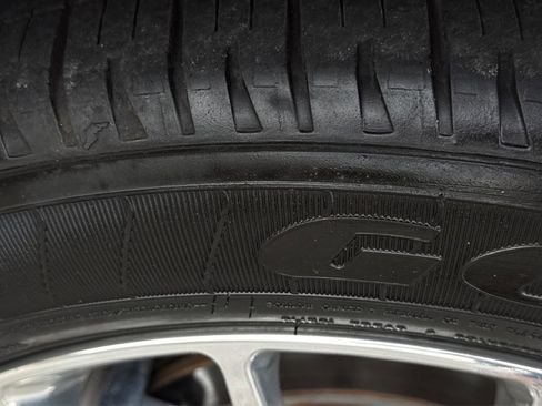 Used 2009 Cadillac XLR RWD image 43