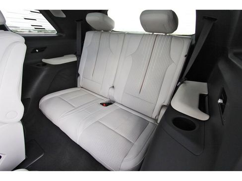 New 2026 Cadillac Vistiq Luxury image 13