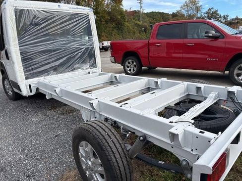 Used 2025 RAM ProMaster 3500 w/ Quick Order Package 22G SLT image 5