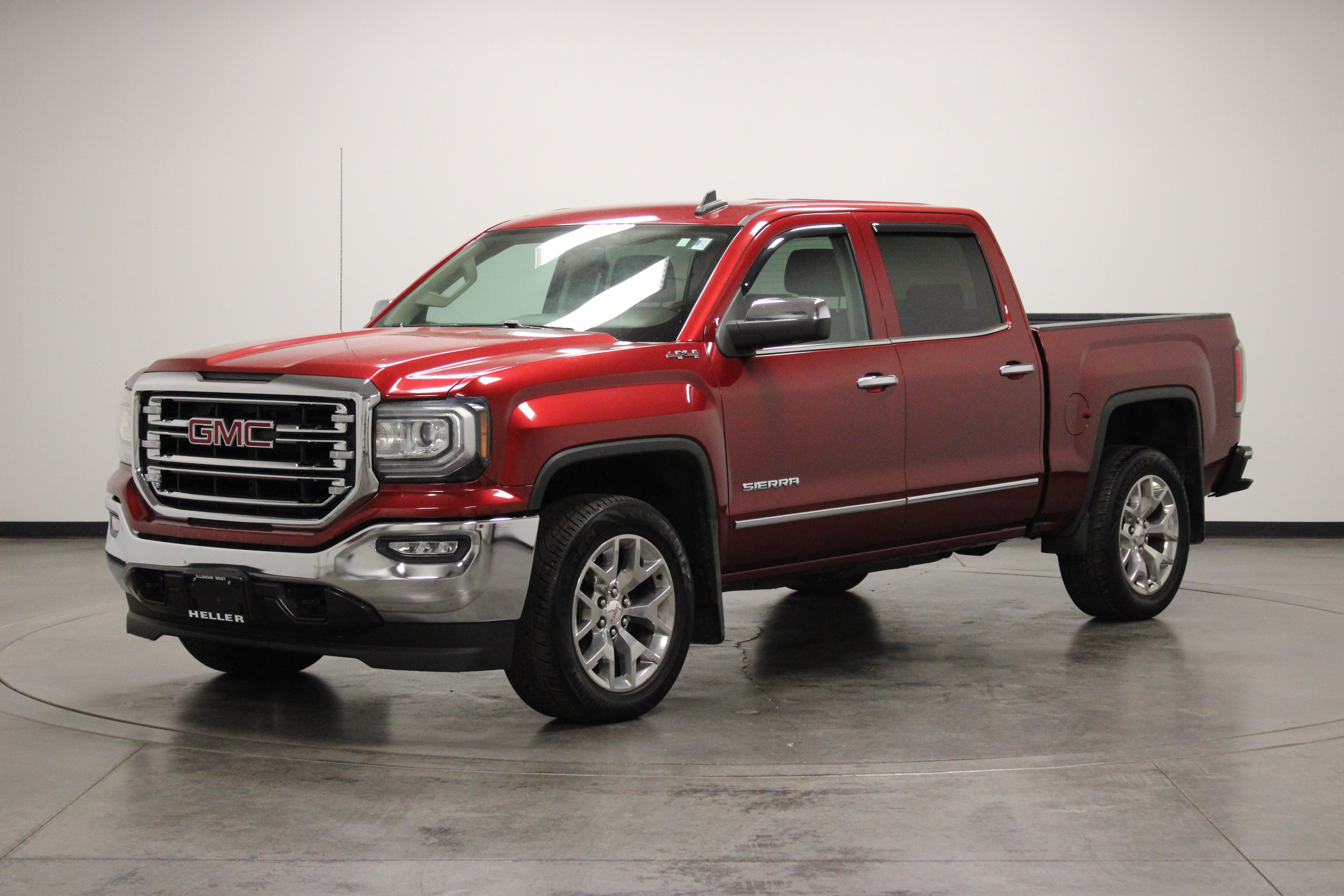 Used 2018 GMC Sierra 1500 SLT w/ SLT Premium Package AWD/4WD image 4
