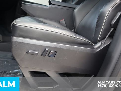 Used 2024 Tesla Cybertruck AWD Crew Cab image 14