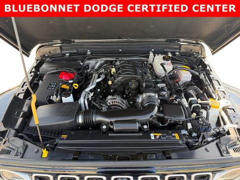 Used 2024 Jeep Wrangler Unlimited Sahara w/ Technology Group AWD/4WD image 23