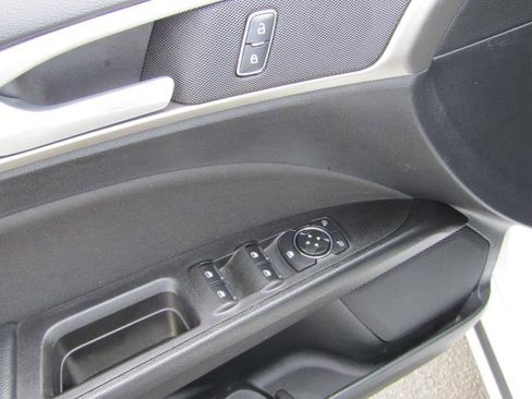Certified 2018 Ford Fusion SE FWD image 15