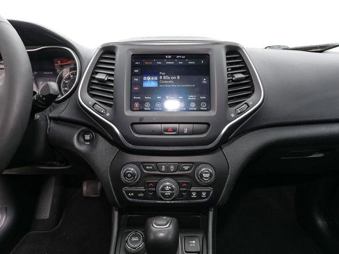 Used 2022 Jeep Cherokee Latitude Lux w/ Sun & Sound Group AWD/4WD image 16