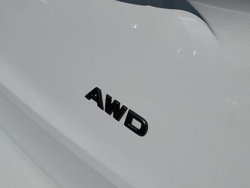 Used 2024 Nissan Rogue S image 6