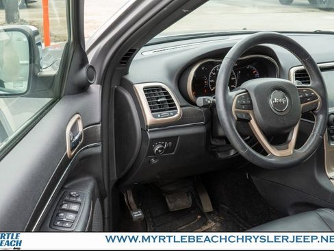 Used 2017 Jeep Grand Cherokee Limited image 15