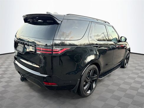 Used 2023 Land Rover Discovery S R-Dynamic image 6