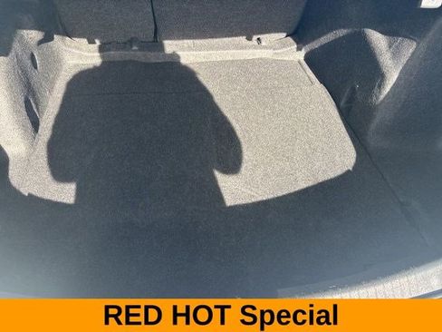 Used 2024 Chevrolet Malibu LT image 35