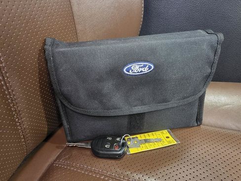 Used 2015 Ford F250 Platinum w/ FX4 Off-Road Package AWD/4WD image 29