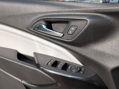 New 2026 Chevrolet Trax LT w/ LT Convenience Package FWD image 13