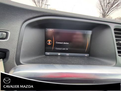 Used 2015 Volvo V60 T5 Premier image 13