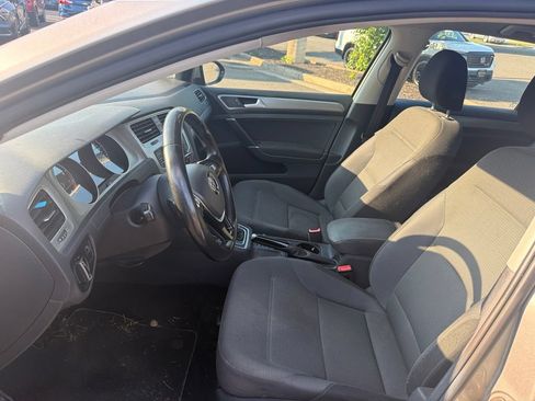 Used 2016 Volkswagen Golf S FWD image 9
