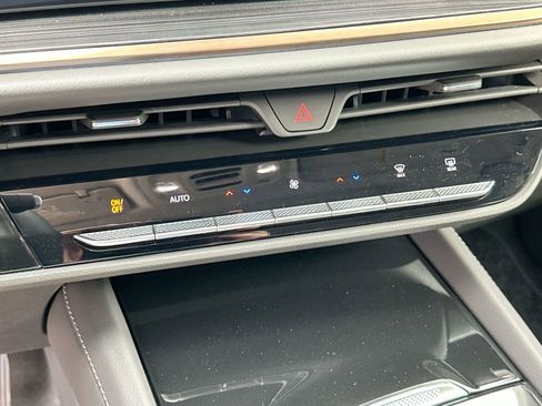 New 2025 Buick Envision Avenir image 10