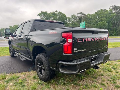 Used 2021 Chevrolet Silverado 1500 Custom Trail Boss AWD/4WD image 4
