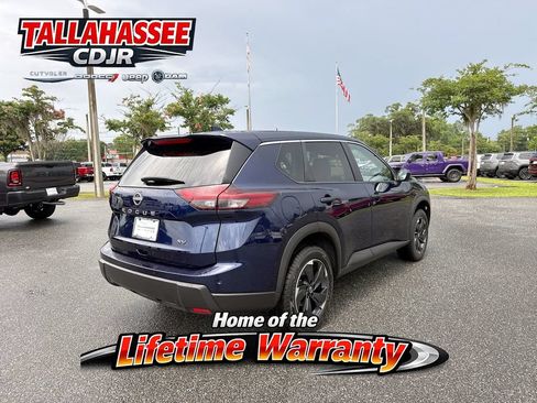 Used 2024 Nissan Rogue SV FWD image 3
