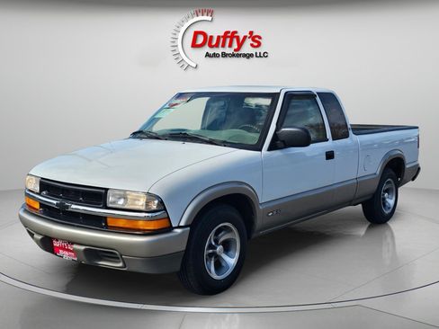 Used 1999 Chevrolet S10 Pickup LS w/ Preferred Equipment Group image 10