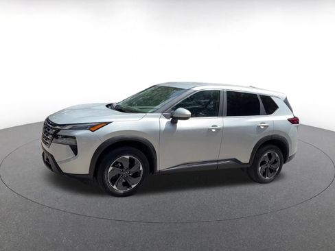 Used 2025 Nissan Rogue SV FWD image 6