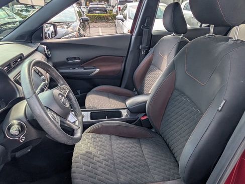 Used 2021 Nissan Kicks SR image 10