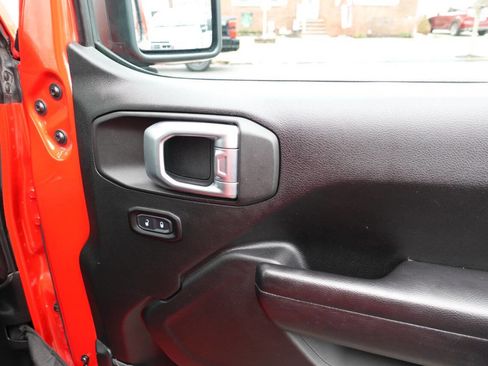 Used 2021 Jeep Wrangler Unlimited Rubicon w/ Dual Top Group image 44