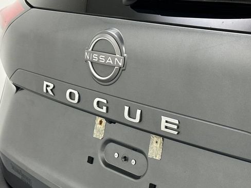 Used 2022 Nissan Rogue SV w/ SV Premium Package AWD/4WD image 24