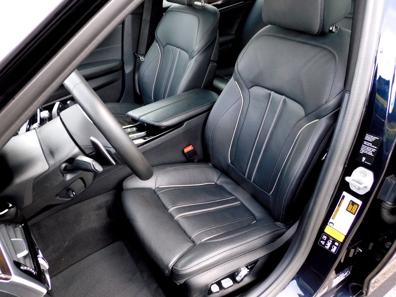 Used 2020 BMW 540i xDrive w/ M Sport Package AWD/4WD image 14