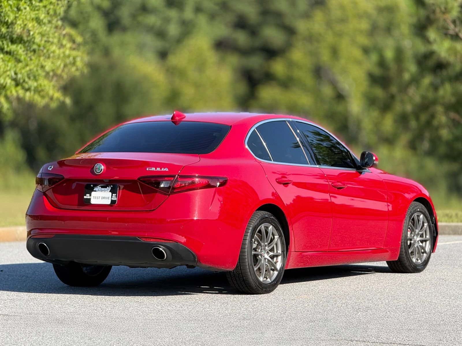 Used 2017 Alfa Romeo Giulia AWD image 11