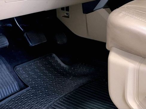 Used 2015 Ford F150 Lariat w/ Equipment Group 502A Luxury AWD/4WD image 22