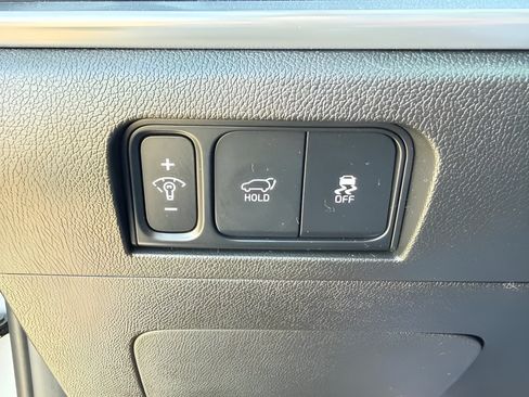 Used 2025 Nissan Rogue SV w/ Rock Creek Premium Package AWD/4WD image 18