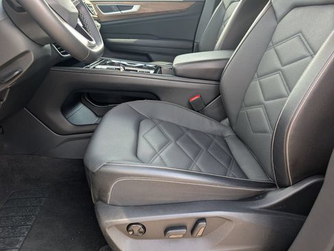 Used 2024 Volkswagen Atlas SE FWD image 15