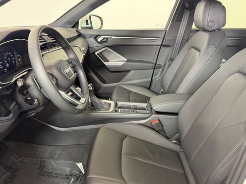 Certified 2025 Audi Q3 2.0T Premium w/ Convenience Package AWD/4WD image 5