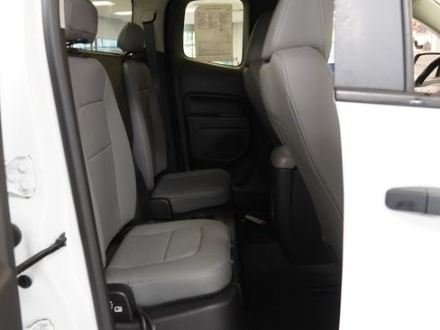 Used 2020 Chevrolet Colorado W/T w/ WT Convenience Package RWD image 28