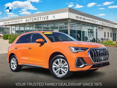 Used 2024 Audi Q3 2.0T Premium image 1