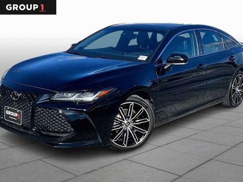 Used 2019 Toyota Avalon Touring image 1