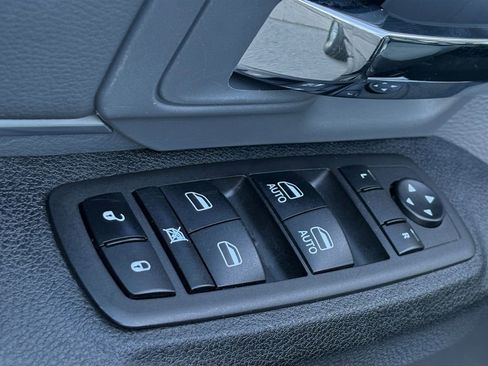 Used 2024 RAM 1500 Classic SLT image 9