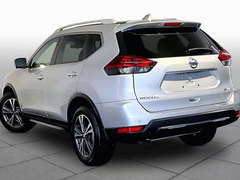 Used 2019 Nissan Rogue SV w/ Premium Package AWD/4WD image 12